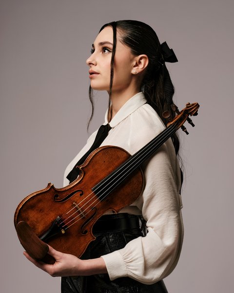 Эстер Абрами, скрипка