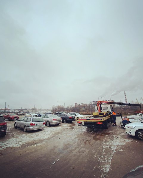 штрафплощадка, машины, куда эвакуировали авто, фото