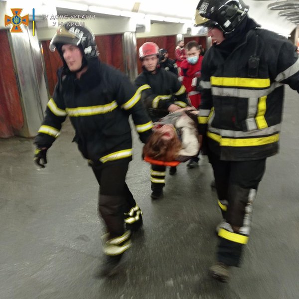 метро, киев, девушка, станция, поезд