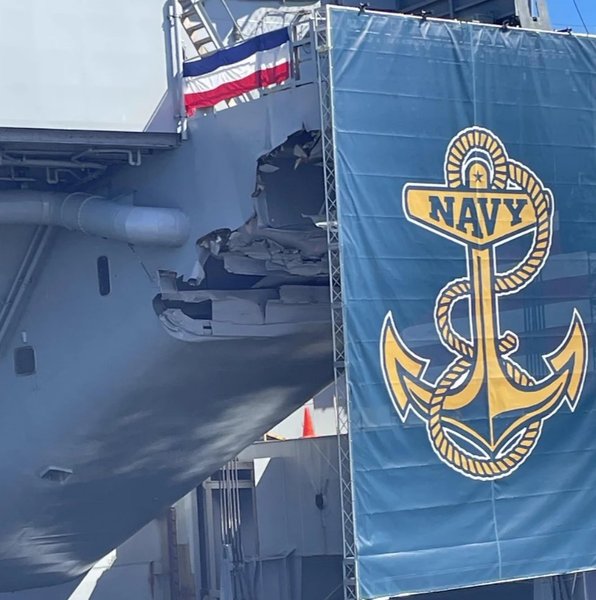 Авианосец Truman повреждения