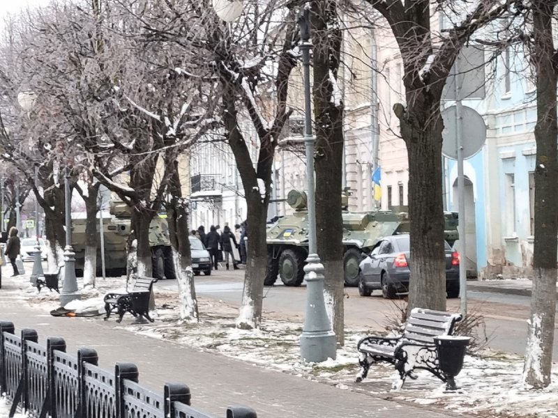 украинская техника, украинский флаг, фильм музыкант, россия, тверь