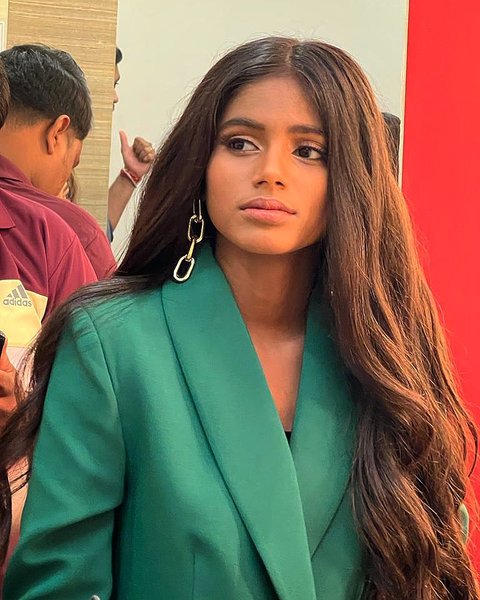 Модель Маліша Кхарва, модель, підліток, дівчинка, принцеса нетрів, історія попелюшки, зустріла актора, стала моделлю