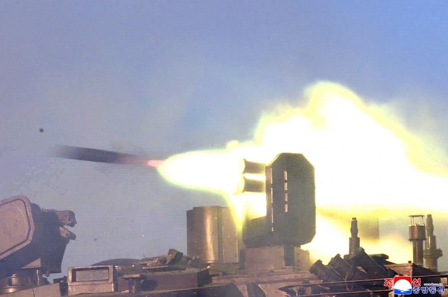 кндр танк дрон кндр новый танк сбивает дрон