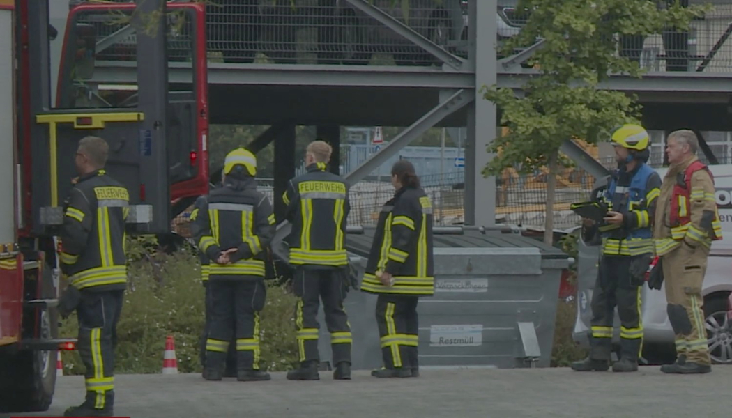 рятувальники на місці інциденту біля збройного заводу Вибух у Німеччині, рятувальники, збройний завод, вибух, Diehl Defense