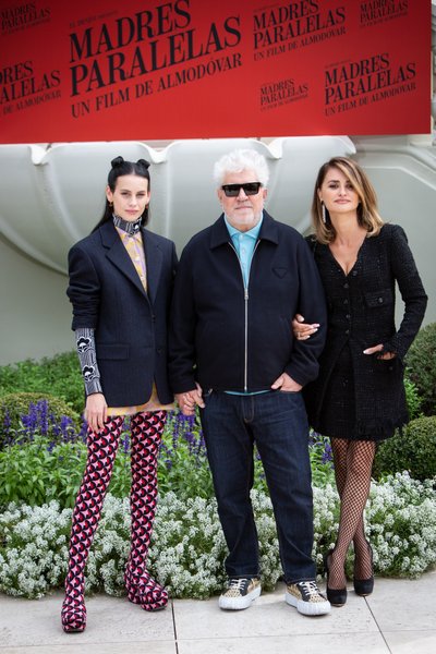 Пенелопа Крус, Паралельні матері, прем'єра фільму