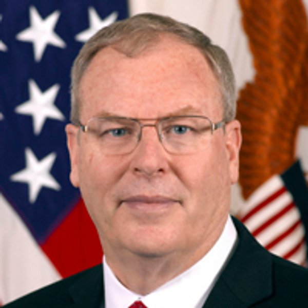 
Роберт Уорк
первый замминистра обороны США
