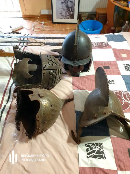 Горбатов хранил шлемы эпохи Эллинизма и посуду Трипольской культуры