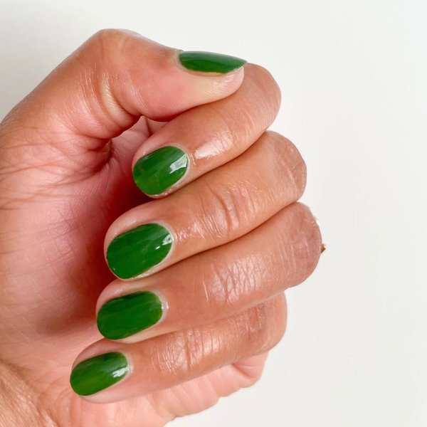 модный маникюр, зеленый маникюр, тренды маникюра, маникюр 2022