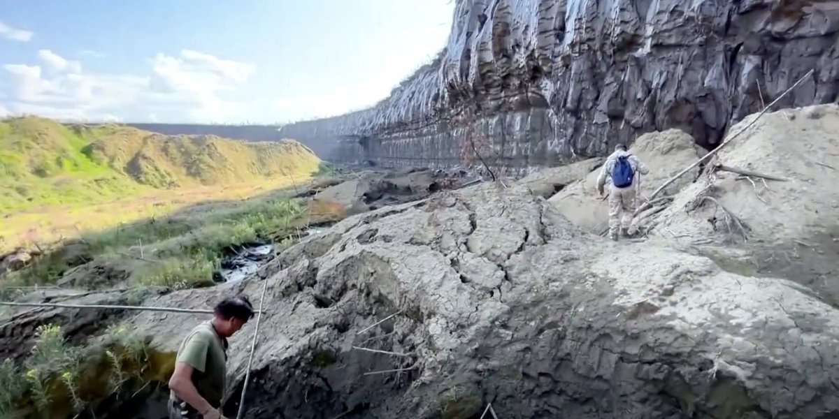 якутия, батагай, батагайка, зона вечной мерзлоты, кратер