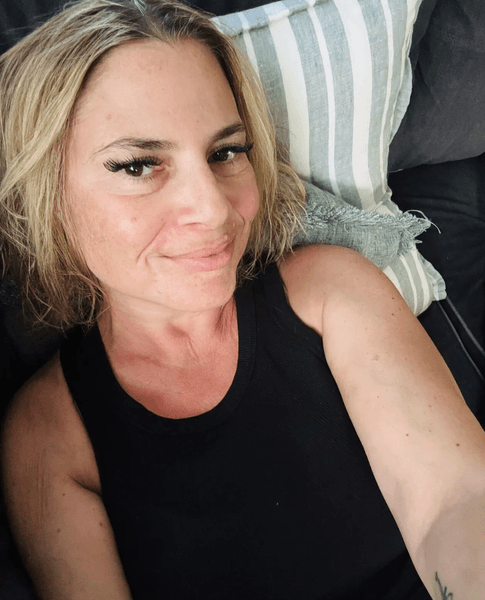 Мешканка Австралії оселилася просто в саду свого колишнього чоловіка