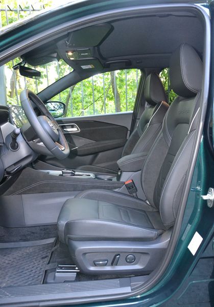 передние сиденья Nissan Qashqai, Nissan Qashqai, новый Nissan Qashqai, кроссовер Nissan, Nissan Qashqai 2024