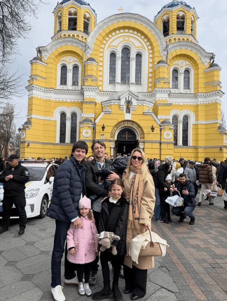 Сергій Притула з родиною