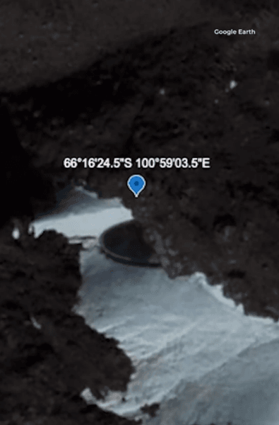 Користувачі соцмереж помітили на знімках з Google Maps "місце аварії НЛО" приблизно за 90 миль від узбережжя континенту