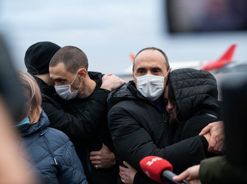 освобожденные моряки