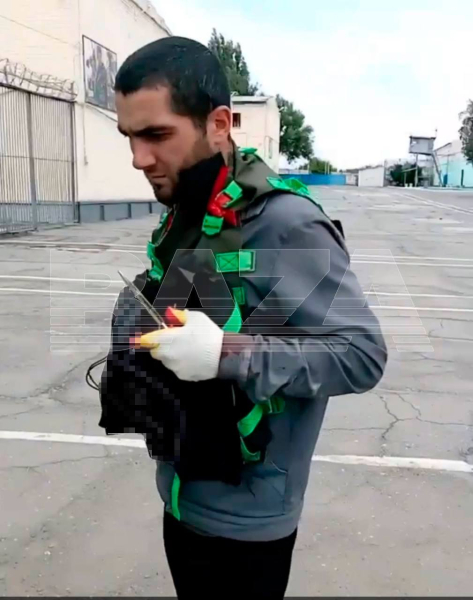 Рустамчон Наврузі 1 Рустамчон Наврузі в жилеті смертника