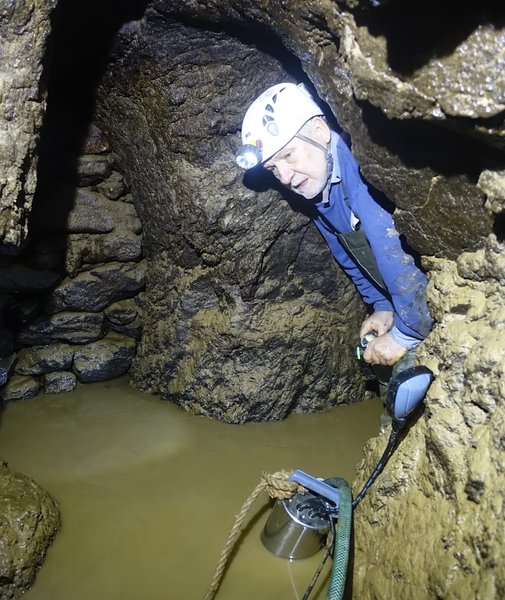 Тайная комната, находка в доме, Австрия, фермер, ремонт, Флориан Шмидт, подземелье, средние века, исследования