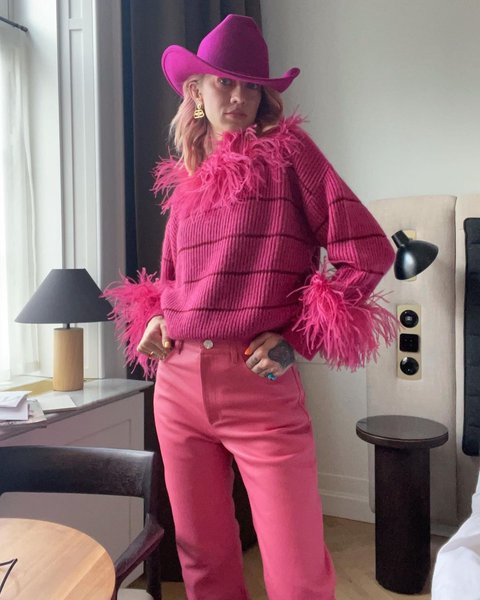 свитер с декором, модный свитер, тренды свитер 2022