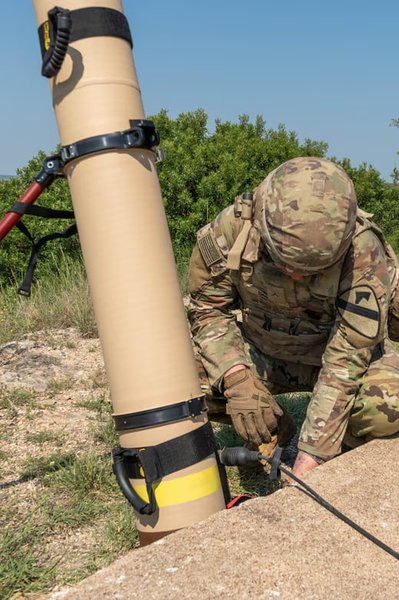 Баражуючий боєприпас Switchblade 600