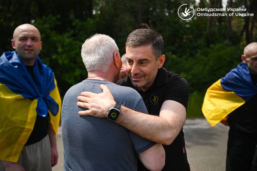Возвращение украинцев из плена