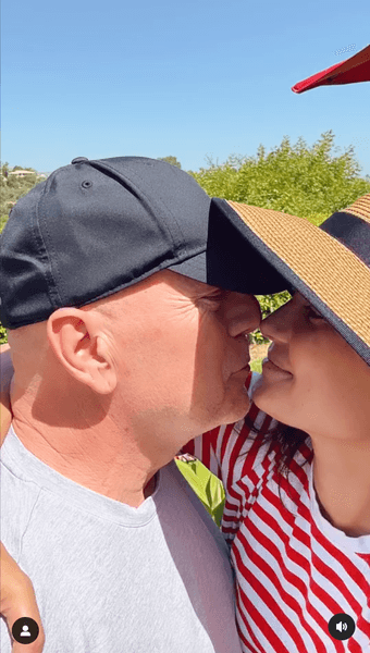 Брюс Уиллис с женой