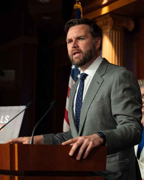 Джей Ди Вэнс вице-президент США Вице-президент США