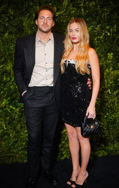 Том Акерли и Марго Робби