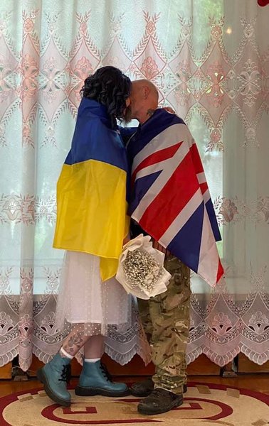 свадьба, украинка, англичанин, волонтеры