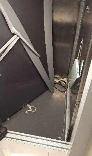 Зламаний ліфт в Оснабрюку, де чоловік провів чотири дні без їжі та води