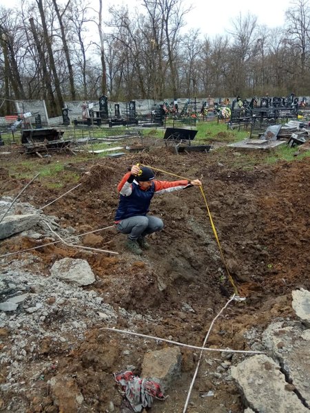 цвинтар, цвинтар яцево, цвинтар чернігів, лійка, руйнування цвинтар