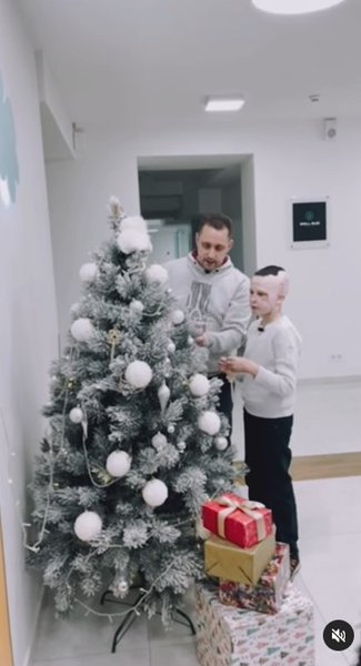 Удар РФ по Виннице, Роман Олексив, елка