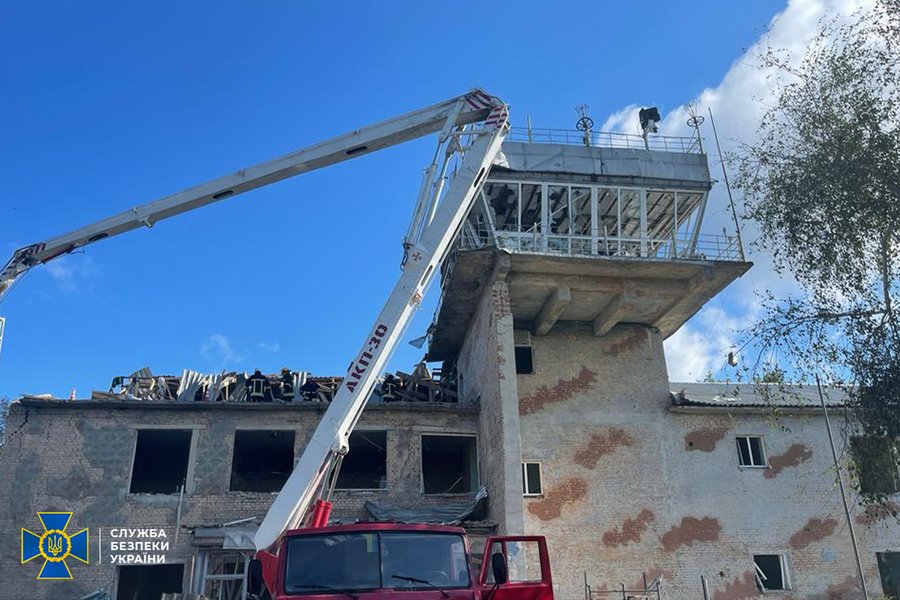 сбу, аэродром, обстрел аэродрома, подозрение, российские оккупанты