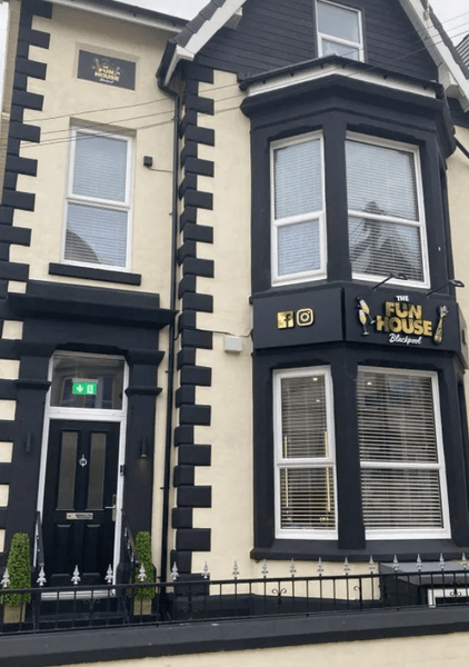 Ідеальний будинок для вечірок