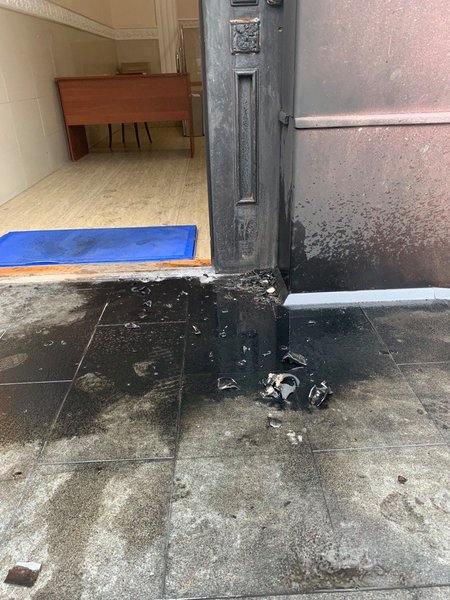 Офіс омбудсмена, коктейль Молотова