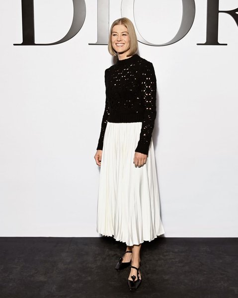 Розамунд Пайк, пока диор