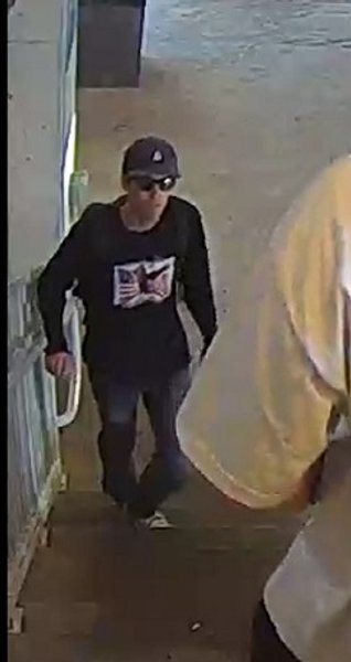 Фото подозреваемого опубликовало ФБР Фото подозреваемого опубликовало ФБР