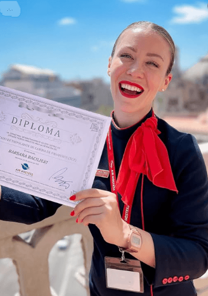 Стюардеса, не слід плескати, оплески під час посадки, пасажири аплодують, поради стюардеси, приземлення літака