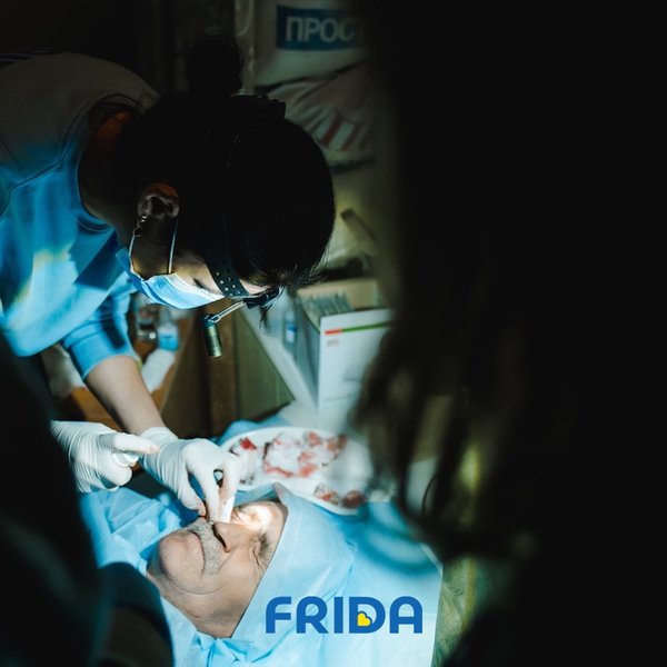 Волонтеры передали ВСУ вертолеты и машины скорой