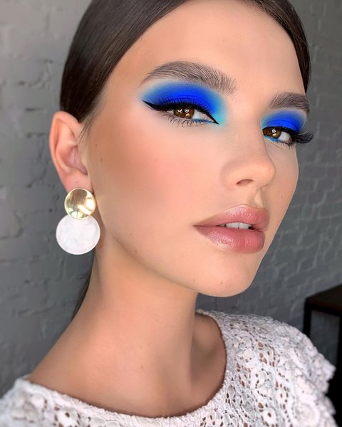 неоновый макияж, яркий макияж, модный макияж, тренды макияжа, тренды декабря 2021