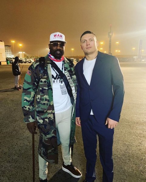 Александр Усик и Дерек Чисора впервые встретились лицом к лицу