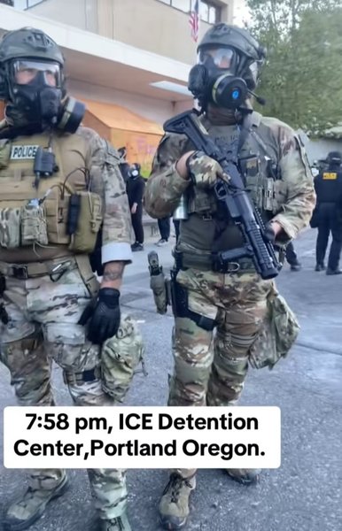 Агенты ICE в Портленде