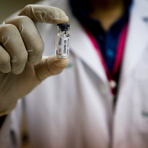 covid-19, коронавирус, пандемия, вакцина, вакцинация, врач