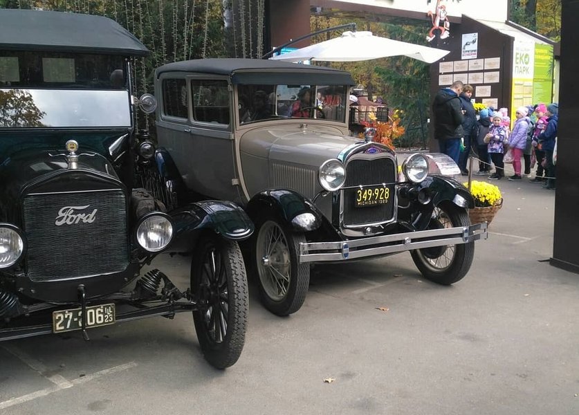 автомобили фельдмана, фельдман экопарк, Александр Фельдман, коллекция авто, ретро авто