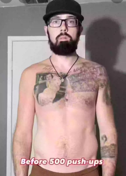 Чоловік зробив 500 віджимань за годину, багато віджимань, швидкі віджимання, до і після, змінилося тіло, тіло чоловіка,
