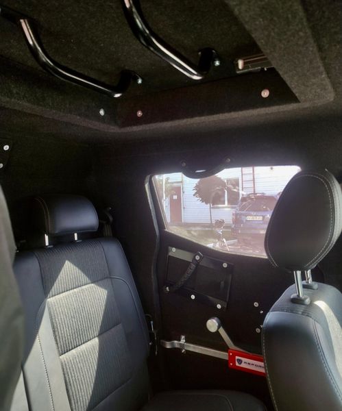 салон пежо ландтрек, Peugeot Landtrek, пікап Peugeot, новий Peugeot Landtrek, броньоване авто