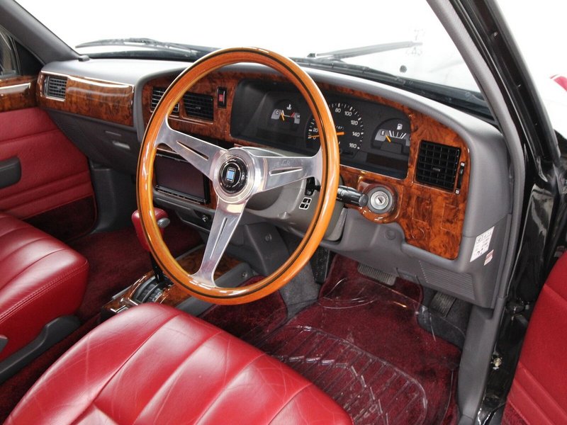 У салоні ретро-стиль сусідить із сучасними деталями