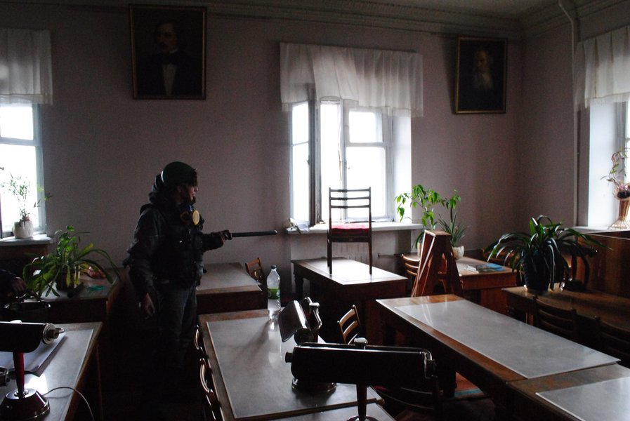 Предполагаемая позиция снайпера в библиотеке Октябрьского дворца, с которой просматривался Майдан и Консерватория / Фото: Михаил Багинский