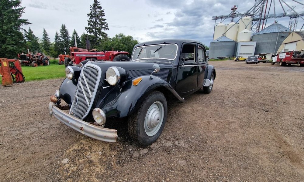 Коллекция автомобилей, ретро авто, заброшенные авто