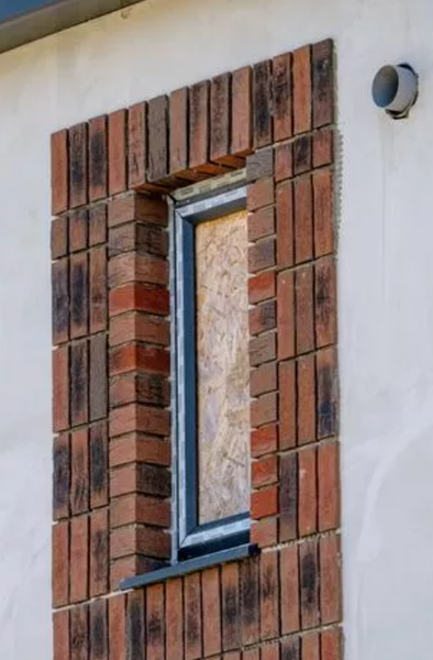 Жилой комплекс стал зоной отчуждения, покупка недвижимости, жилье, аренда, дома стоят пустыми, скандал