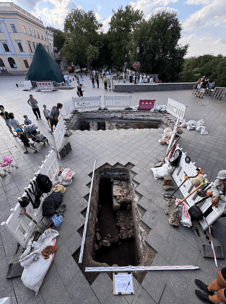 Під час розкопкок в Одесі виявили залишки фортеці під землею
