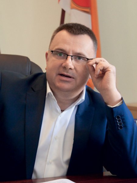 

Виталий Портянко: "Стоит подумать над отменой НДС на внутренних рейсах. Это даст толчок для внутренних перевозок и развития региональных аэропортов"
